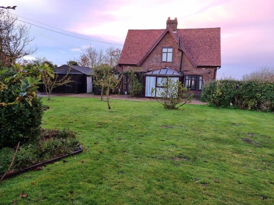 Spacious Detached Home With Beautiful Seaviews, Sleeps 6 Trimingham Luaran gambar