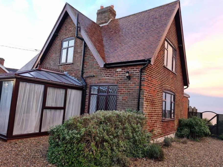 Spacious Detached Home With Beautiful Seaviews, Sleeps 6 Trimingham Luaran gambar